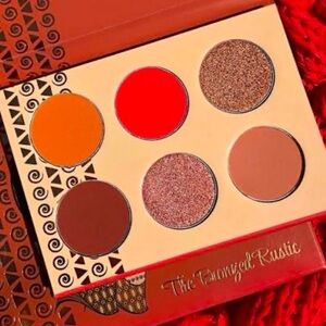 Juvia's Place 
The Bronzed Rustic Eyeshadow Palette